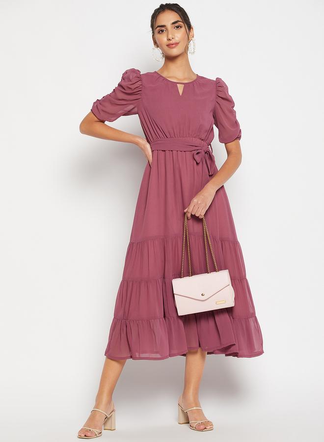 WineRed فستان ميدي بطبقات مزمومة - Image 1